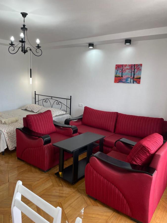 Apartment 2 Minutes From The Sea 바투미 외부 사진