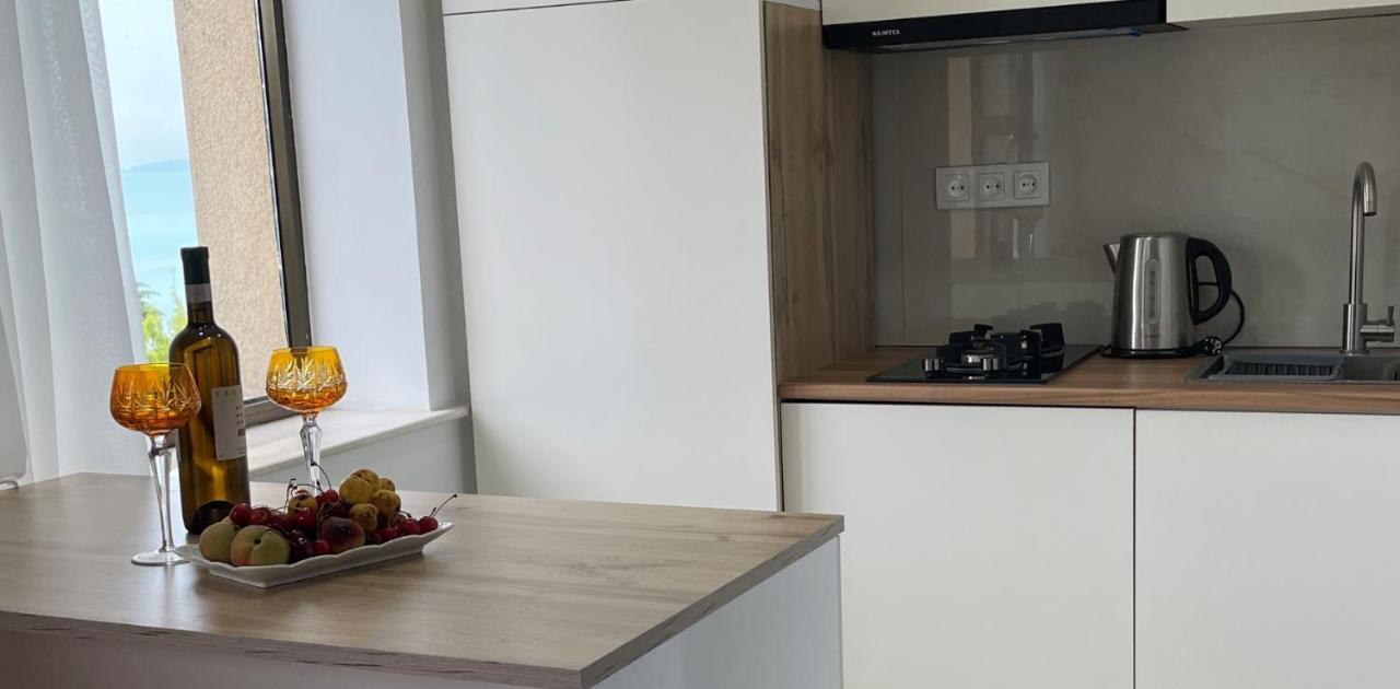 Apartment 2 Minutes From The Sea 바투미 외부 사진