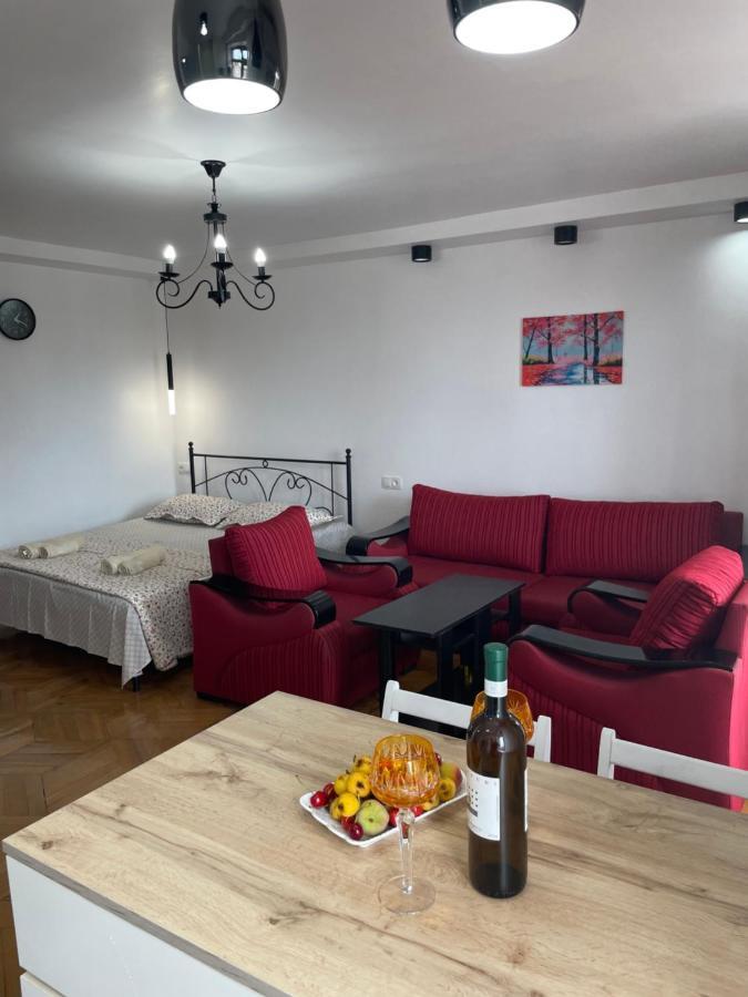 Apartment 2 Minutes From The Sea 바투미 외부 사진